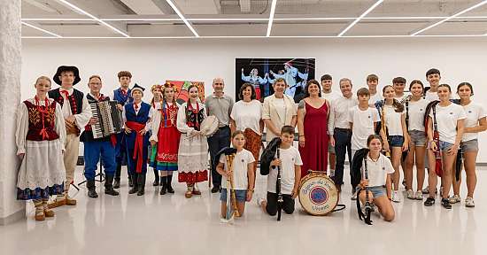 PRESENTACIÓN FESTIVAL INTERNACIONAL DE FOLKLORE